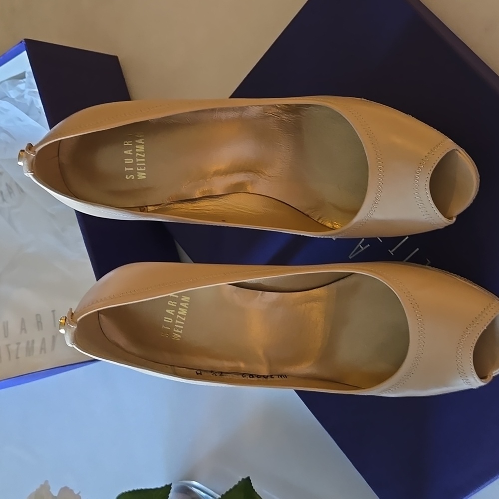 Stuart Weitzman Heels - Picture 5 of 12